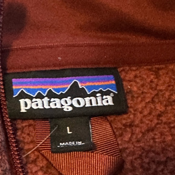 Awesome Patagonia Burgundy Fleece Jacket size Large
